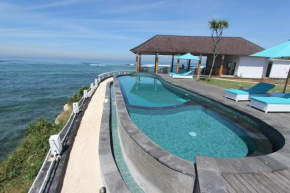 Ombak Bay Lembongan